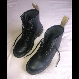 Dr. Martens Vegan 1460 Lace Up 8 Eye Boot, US 9